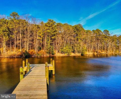 Photo of 8039 Stone Haven Drive, GLEN BURNIE, MD 21060 (MLS # MDAA2140818)