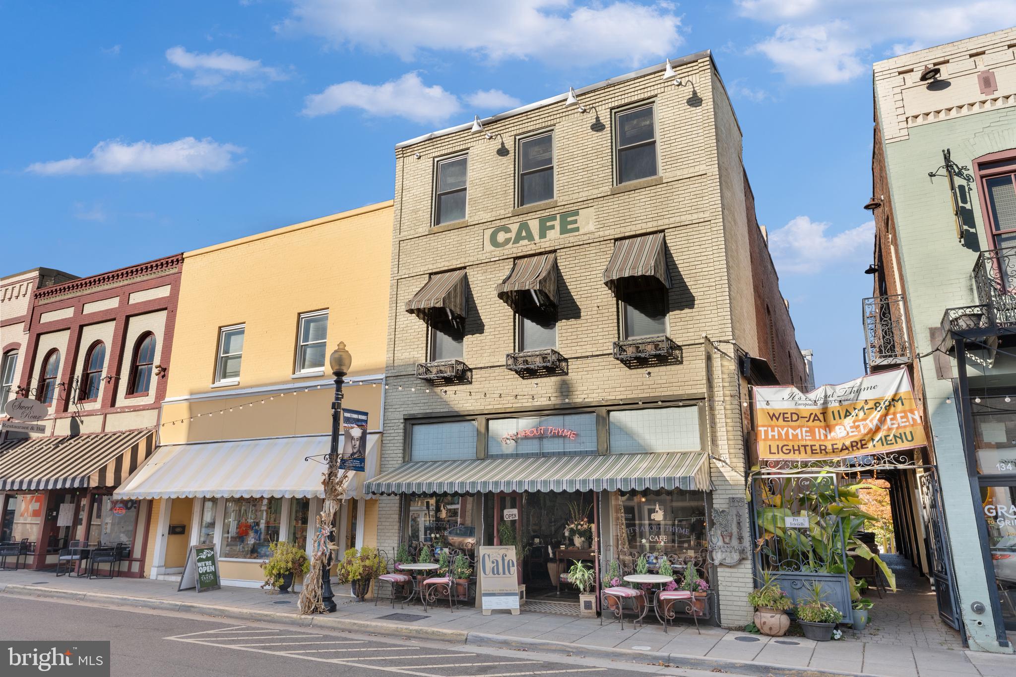 128 & 134 E DAVIS STREET