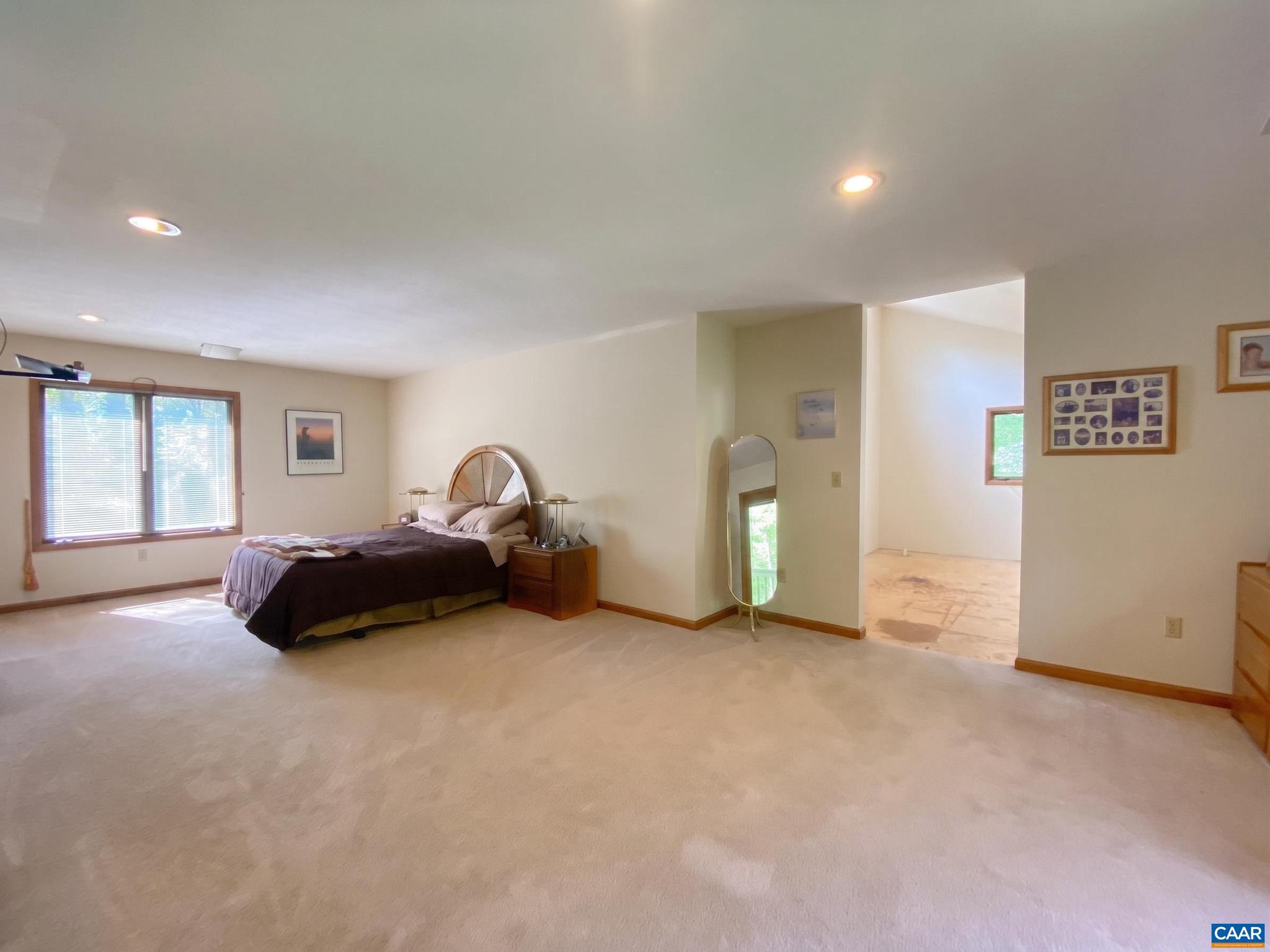 DEER LAKE ESTATES - Residential