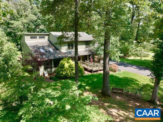 DEER LAKE ESTATES - Residential