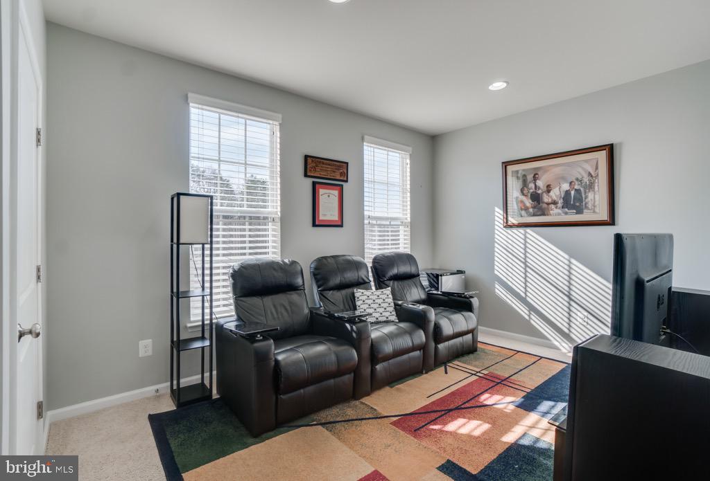 EMBREY MILL - Residential