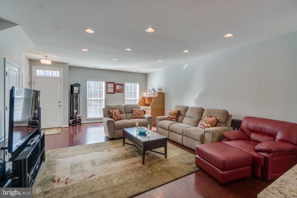 EMBREY MILL - Residential