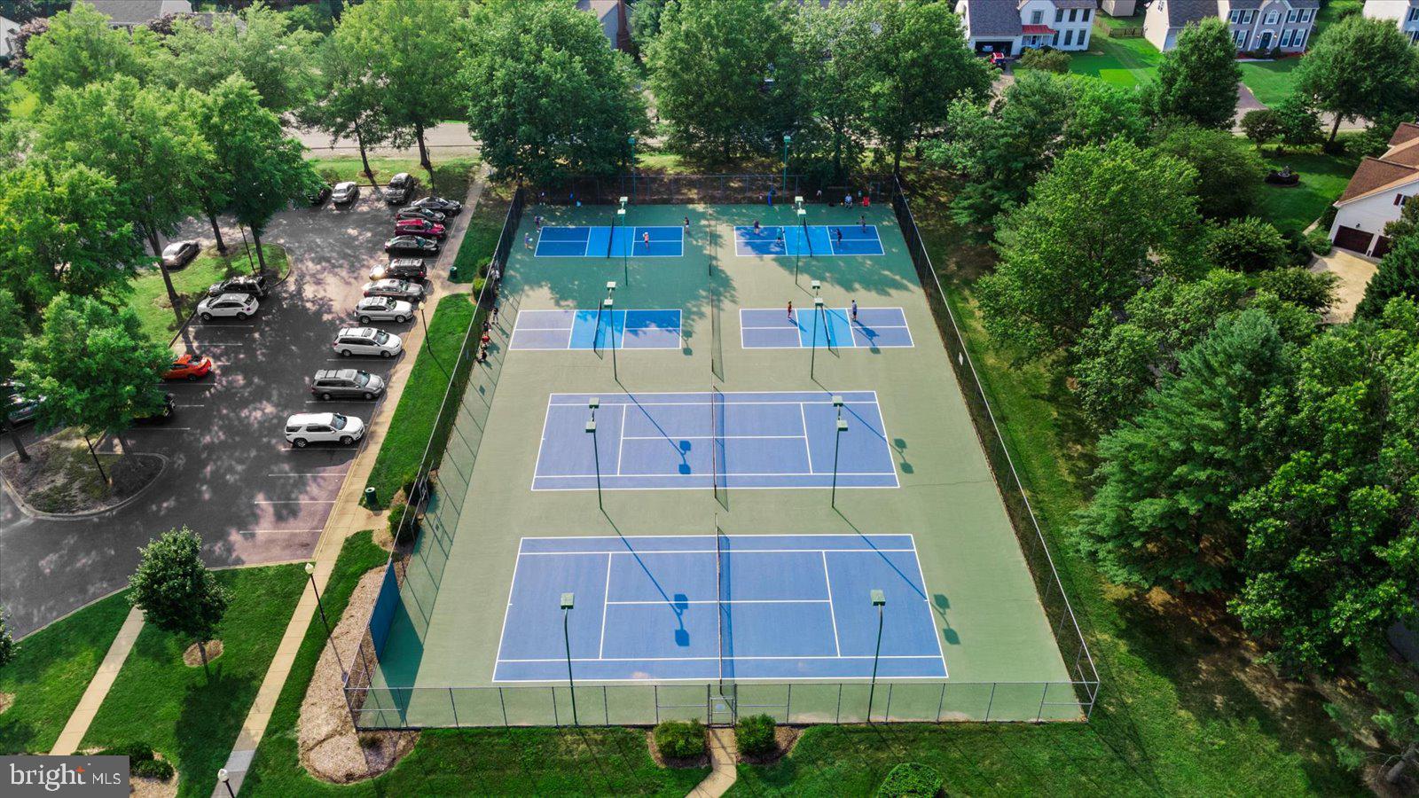 FOX POINT - Residential