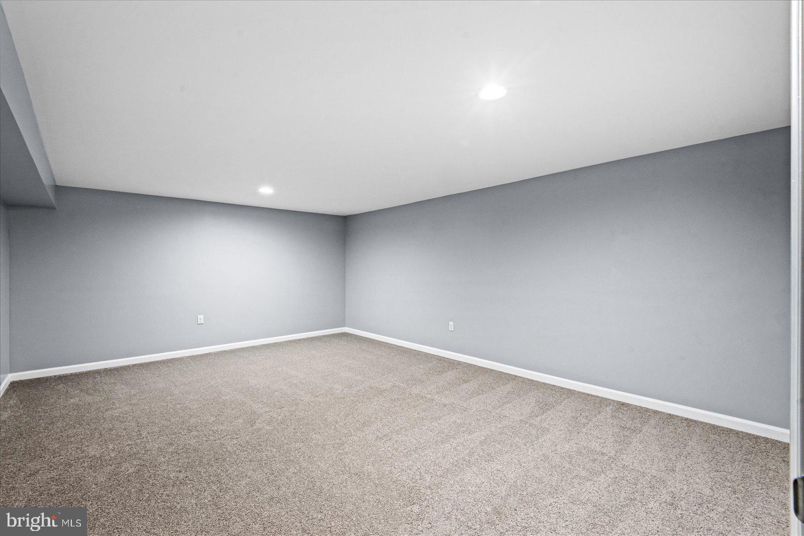 FOX POINT - Residential