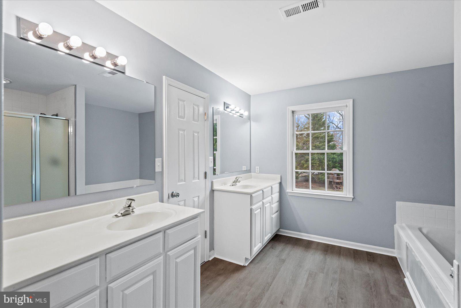 FOX POINT - Residential