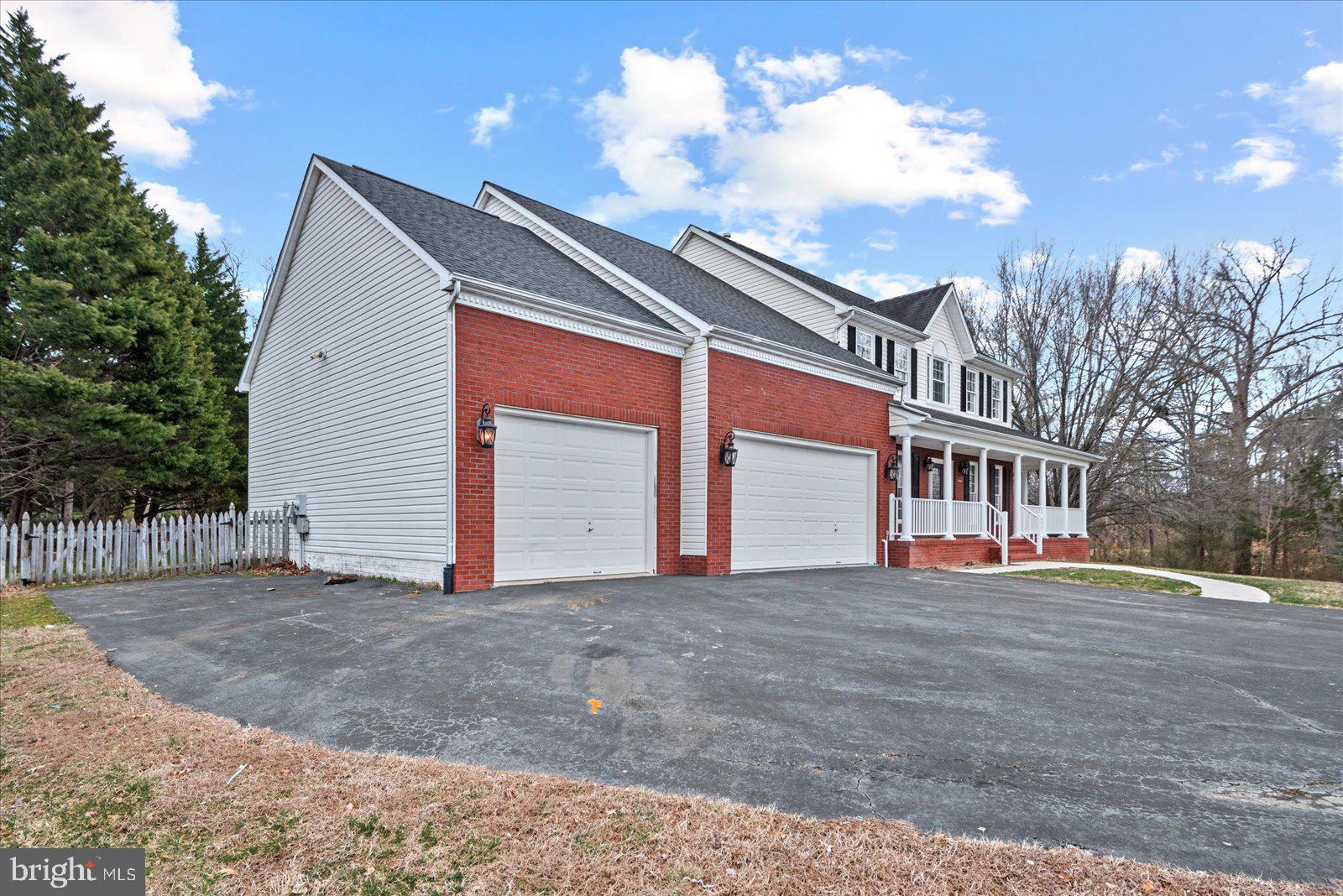 FOX POINT - Residential