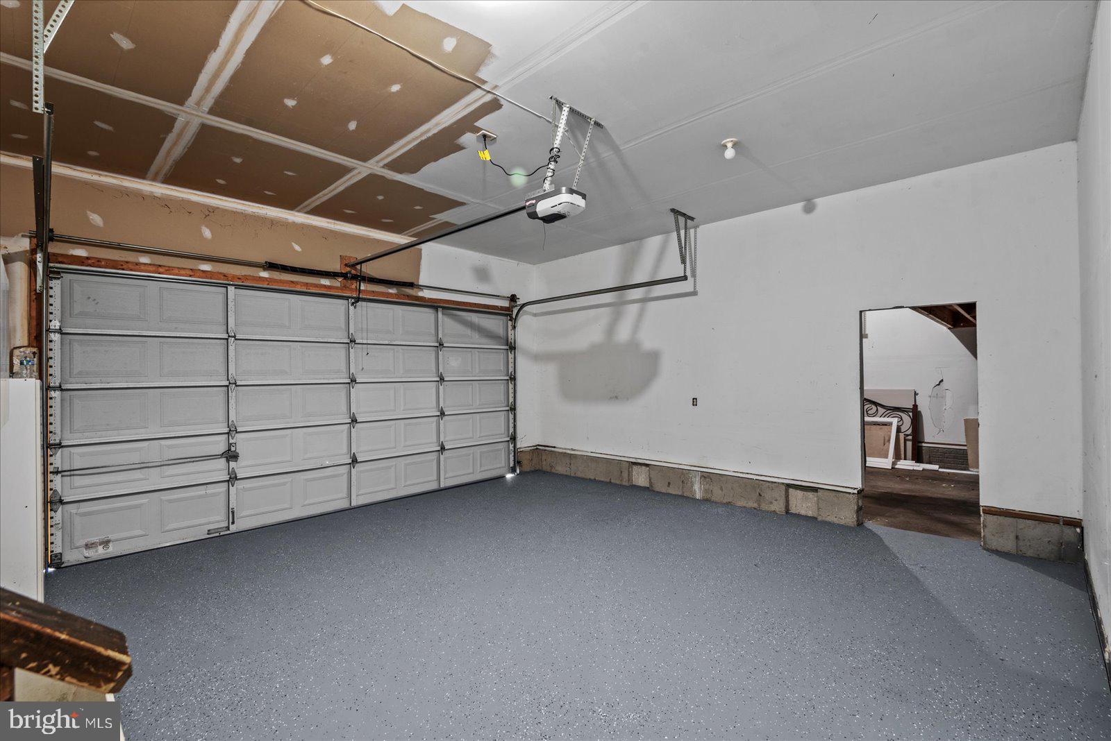 FOX POINT - Residential