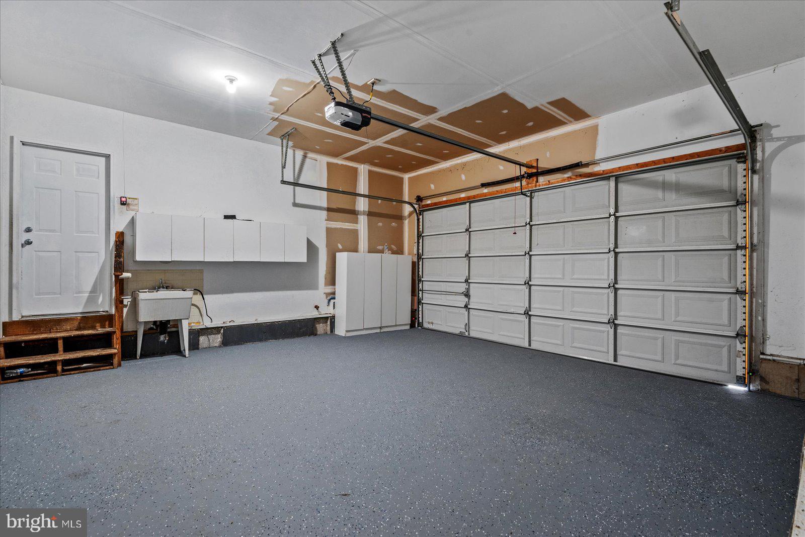 FOX POINT - Residential