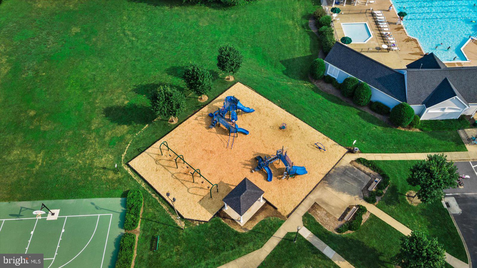 FOX POINT - Residential