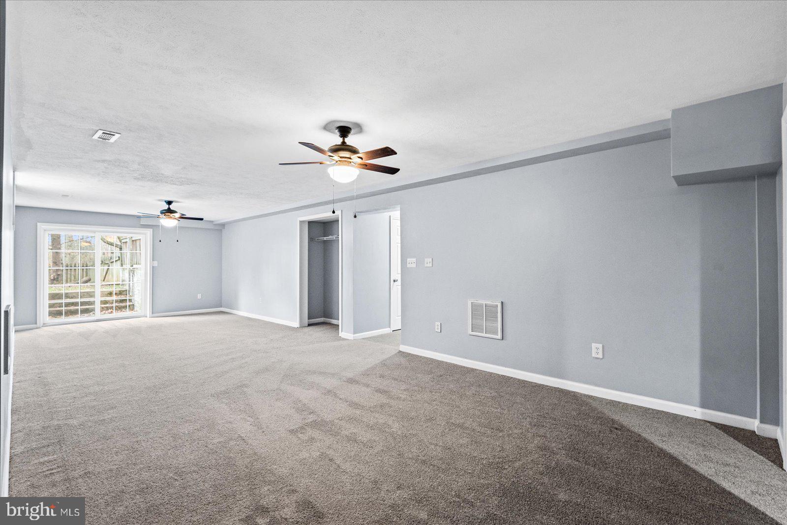 FOX POINT - Residential