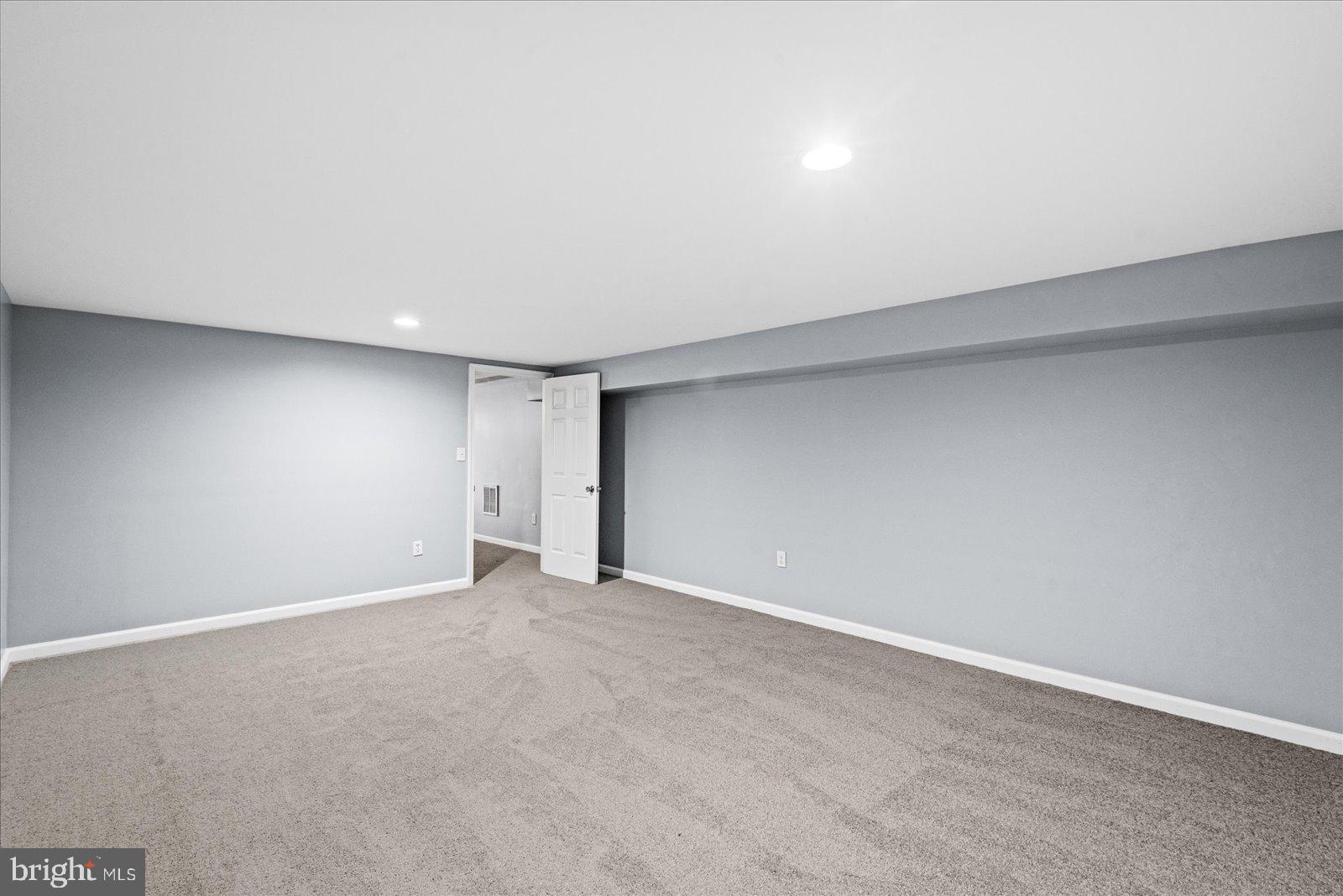 FOX POINT - Residential