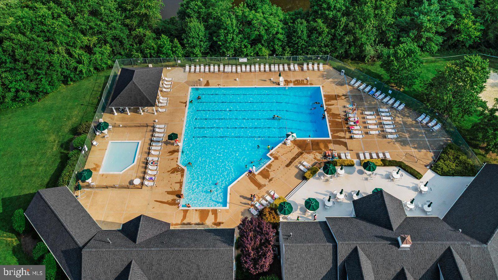 FOX POINT - Residential