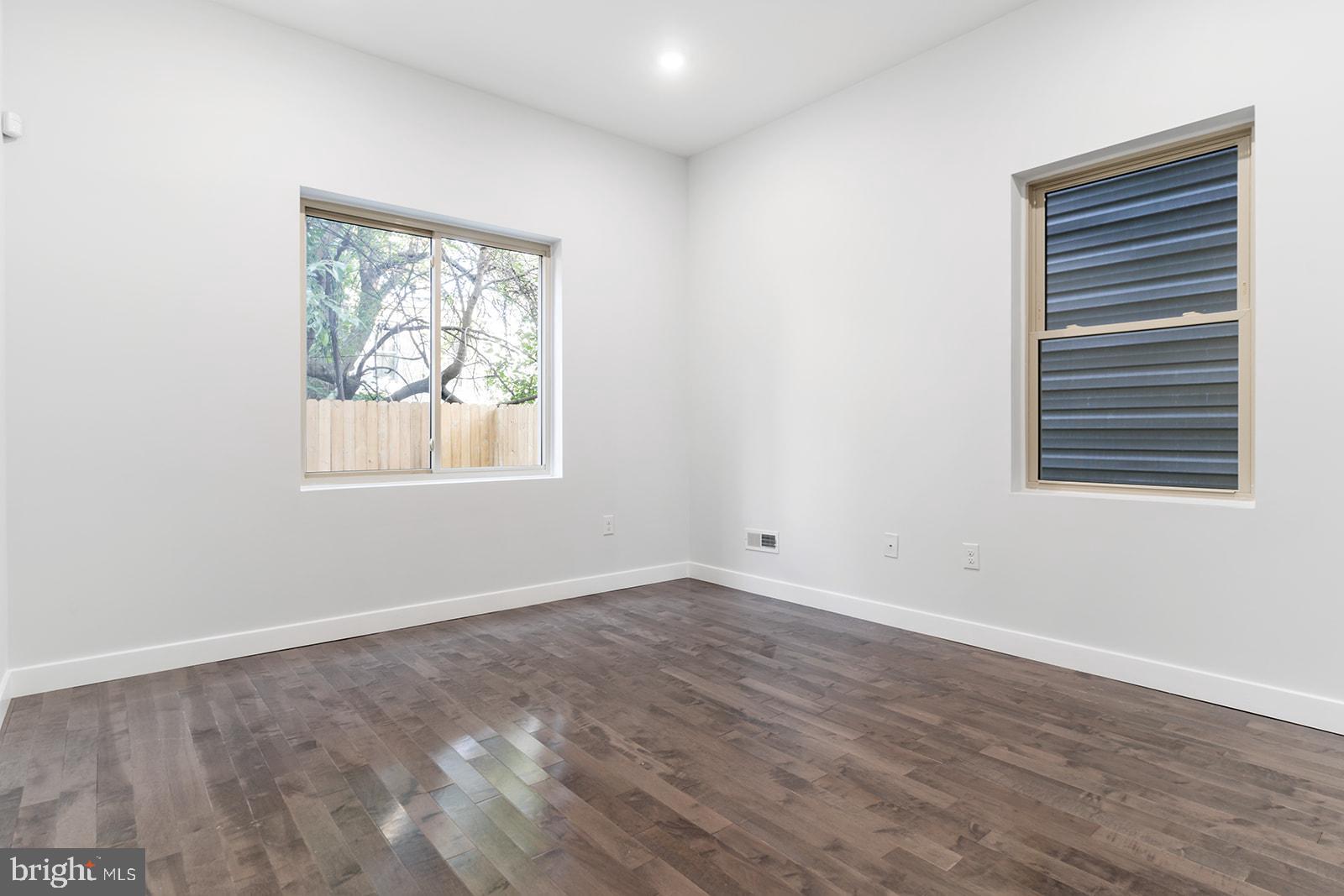 NORRIS SQUARE - Residential