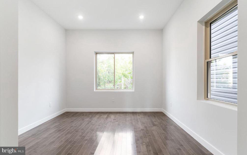 NORRIS SQUARE - Residential