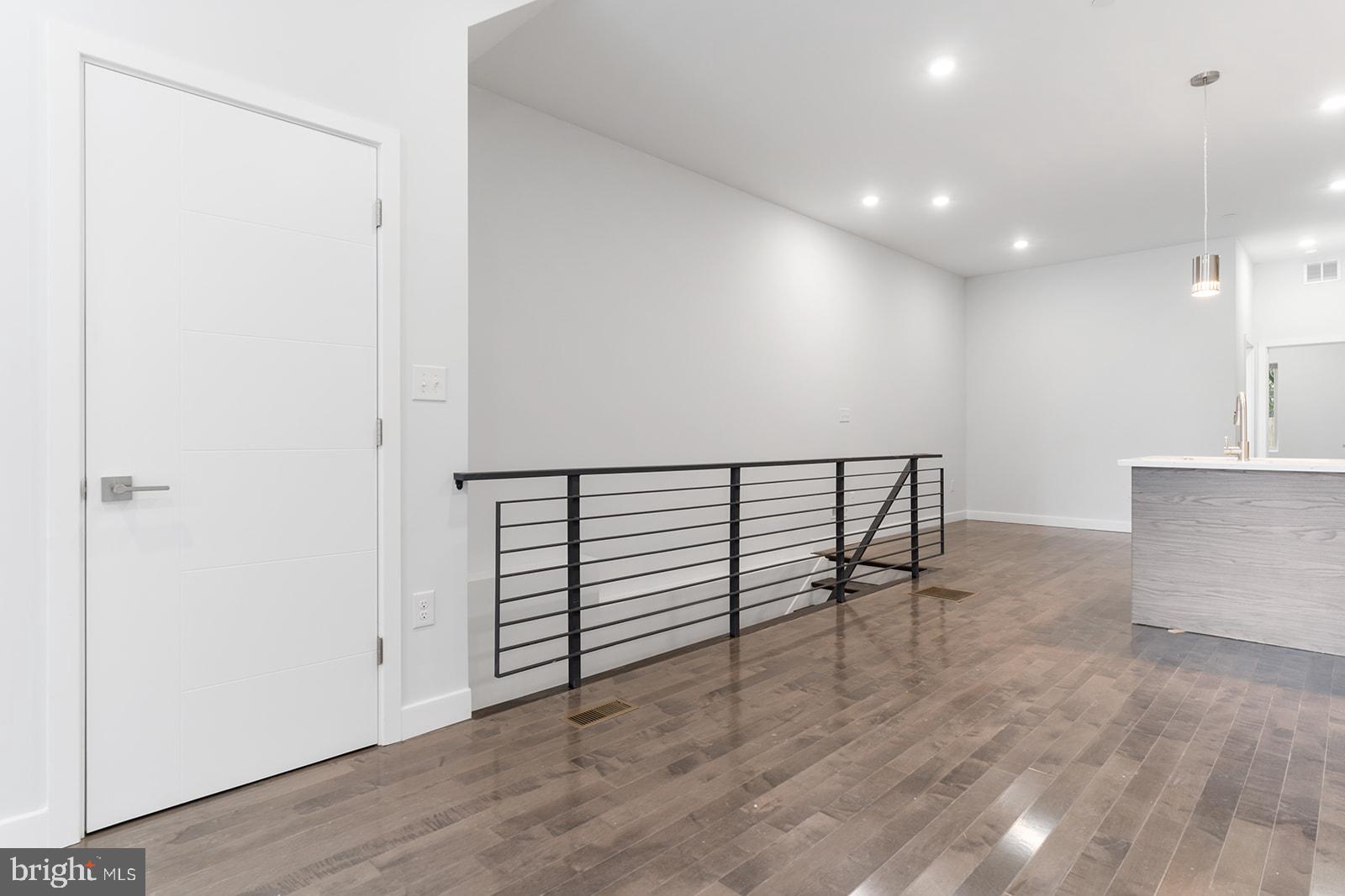 NORRIS SQUARE - Residential