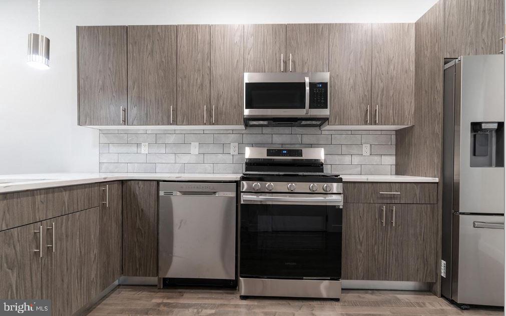 NORRIS SQUARE - Residential