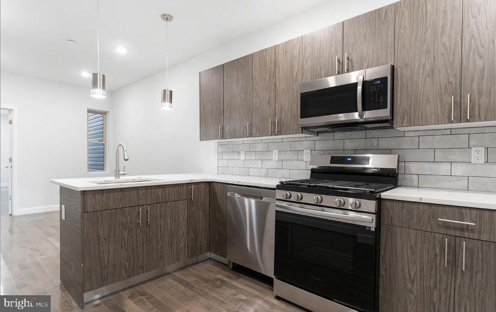 NORRIS SQUARE - Residential