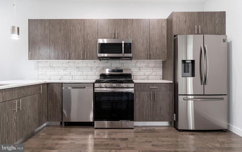 NORRIS SQUARE - Residential