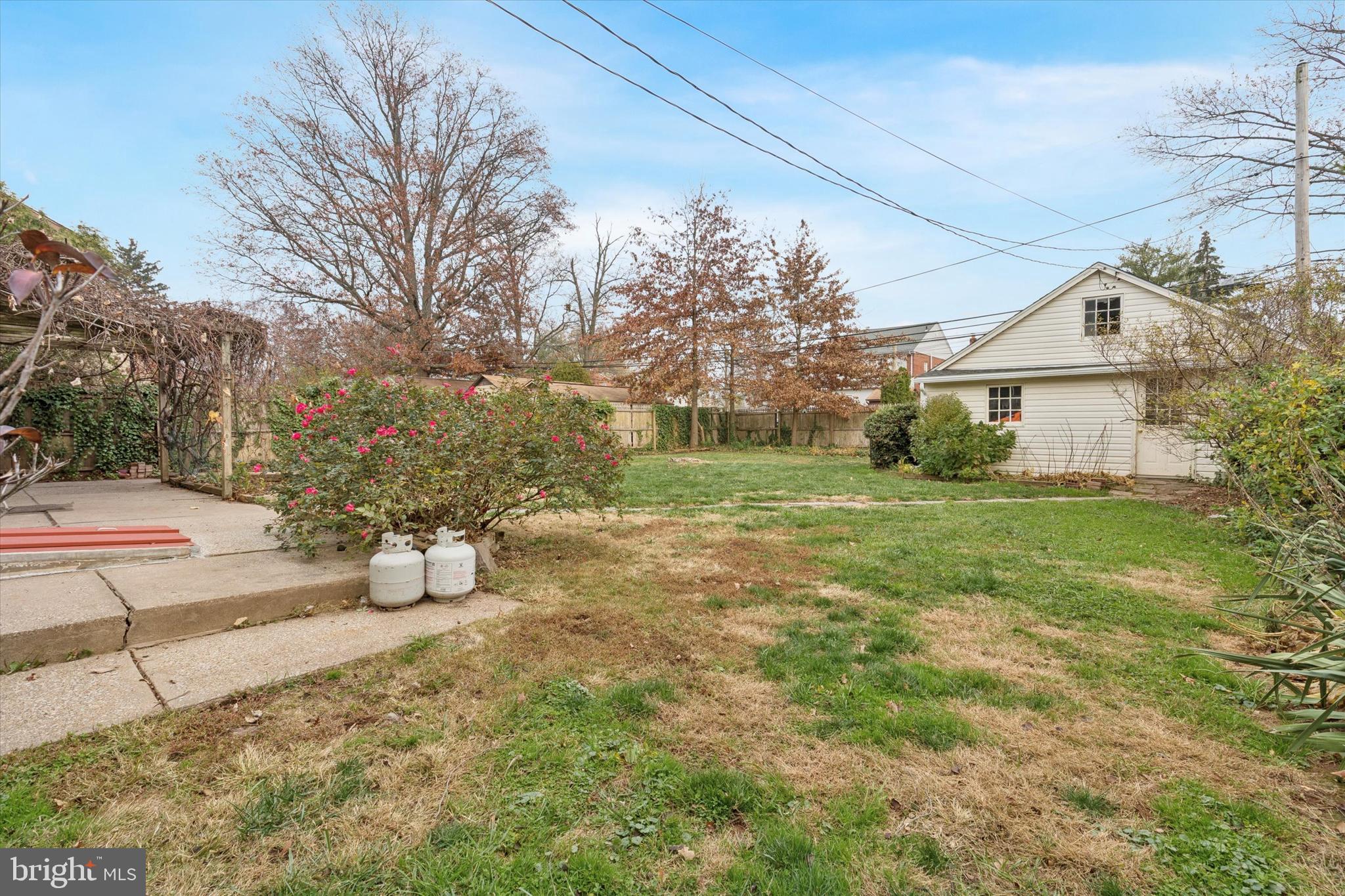 LOGAN SQ - Residential