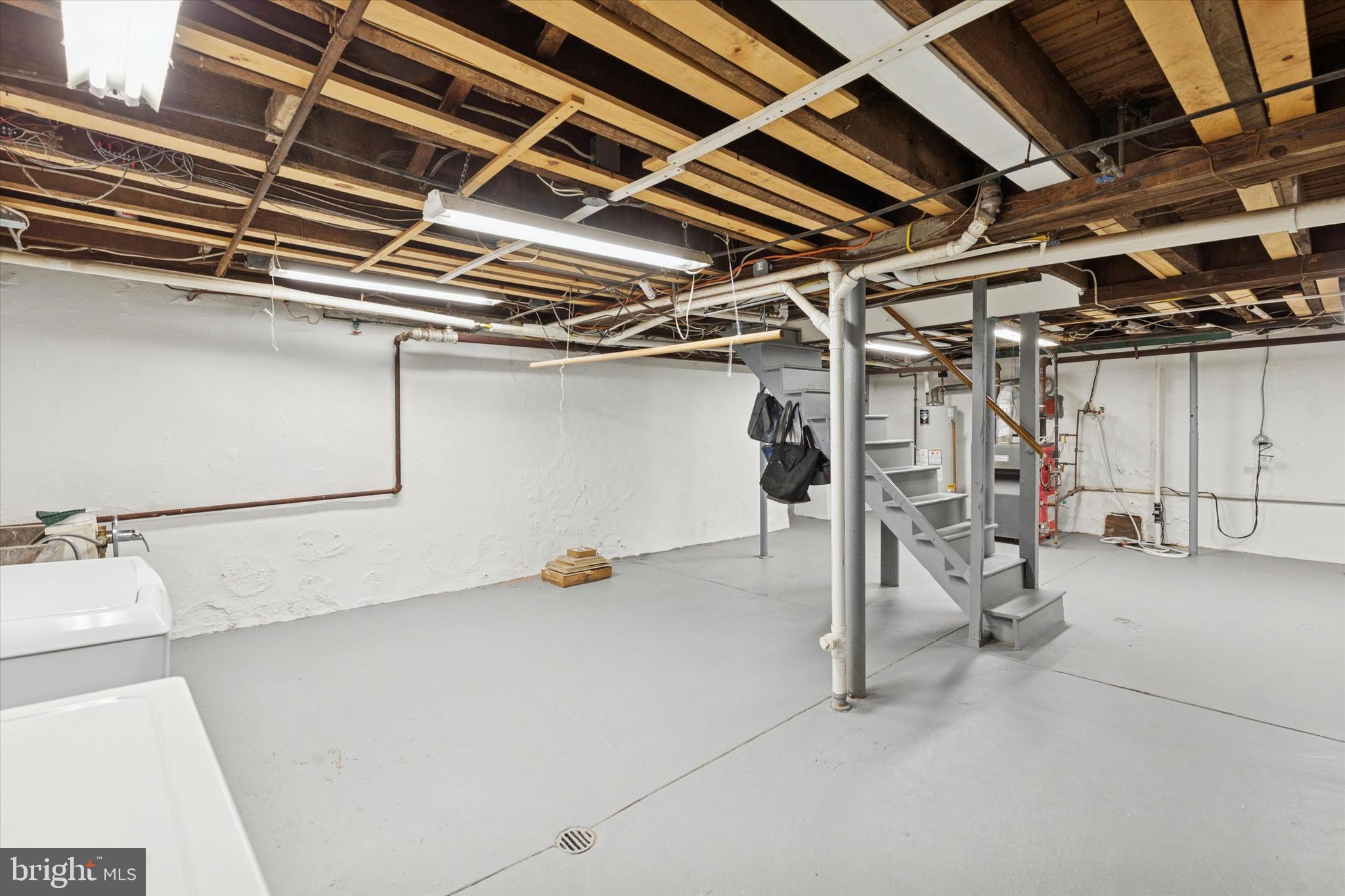 LOGAN SQ - Residential