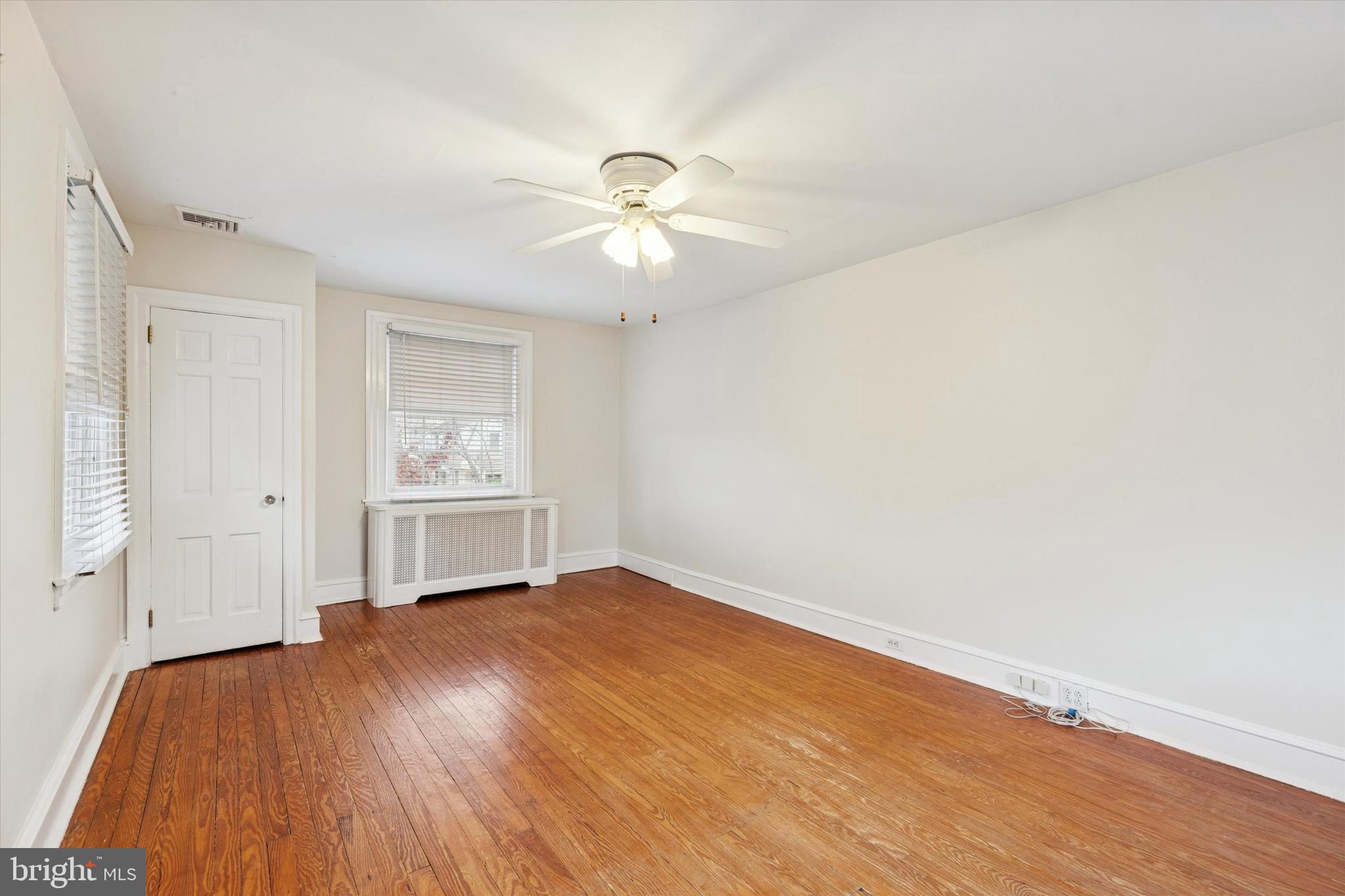 LOGAN SQ - Residential