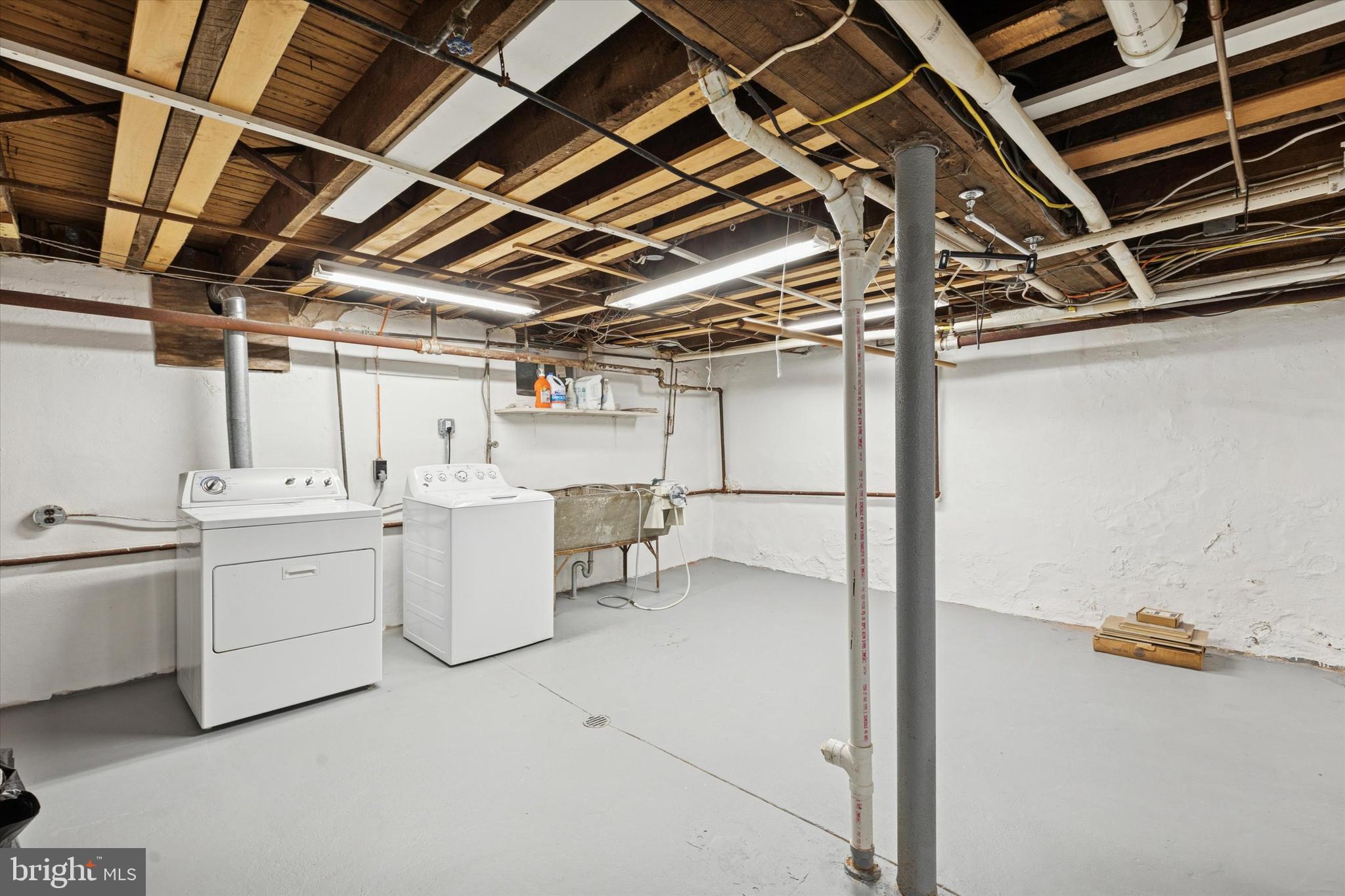 LOGAN SQ - Residential