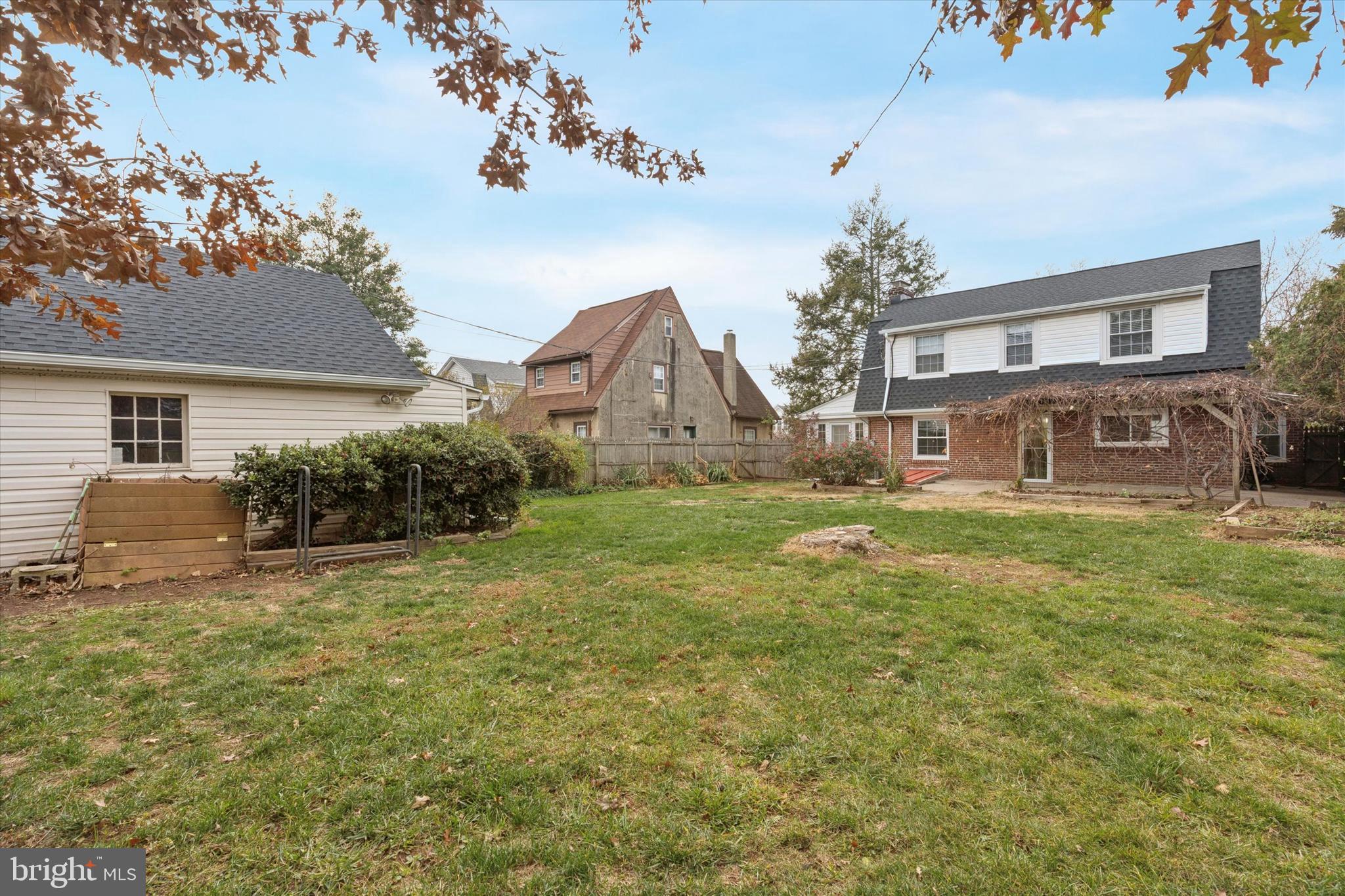 LOGAN SQ - Residential