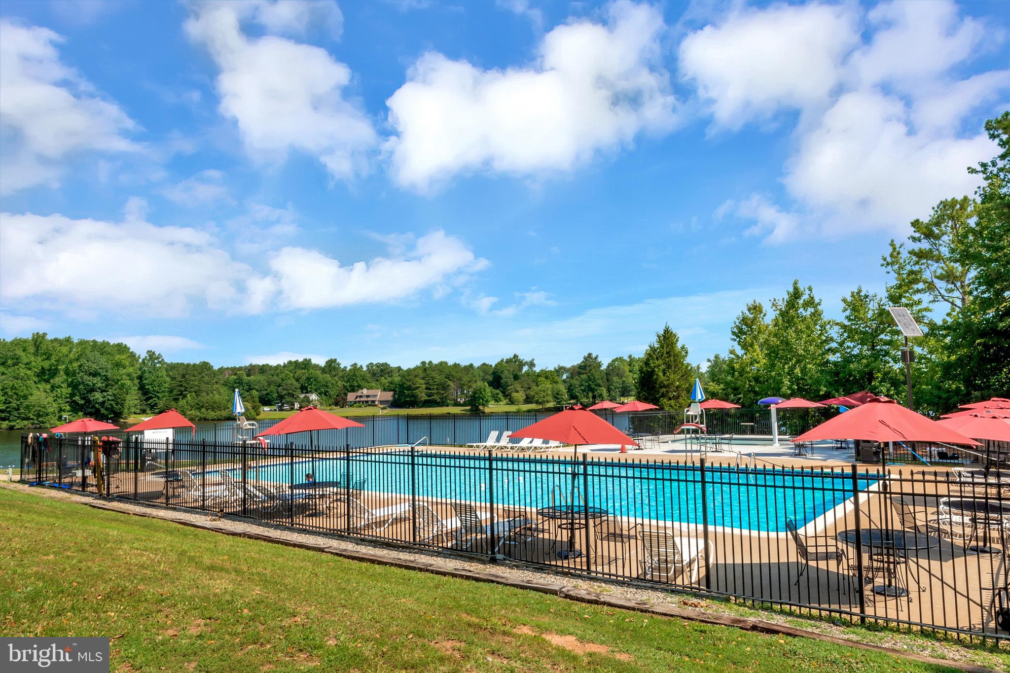 LAKE LAND OR - Residential