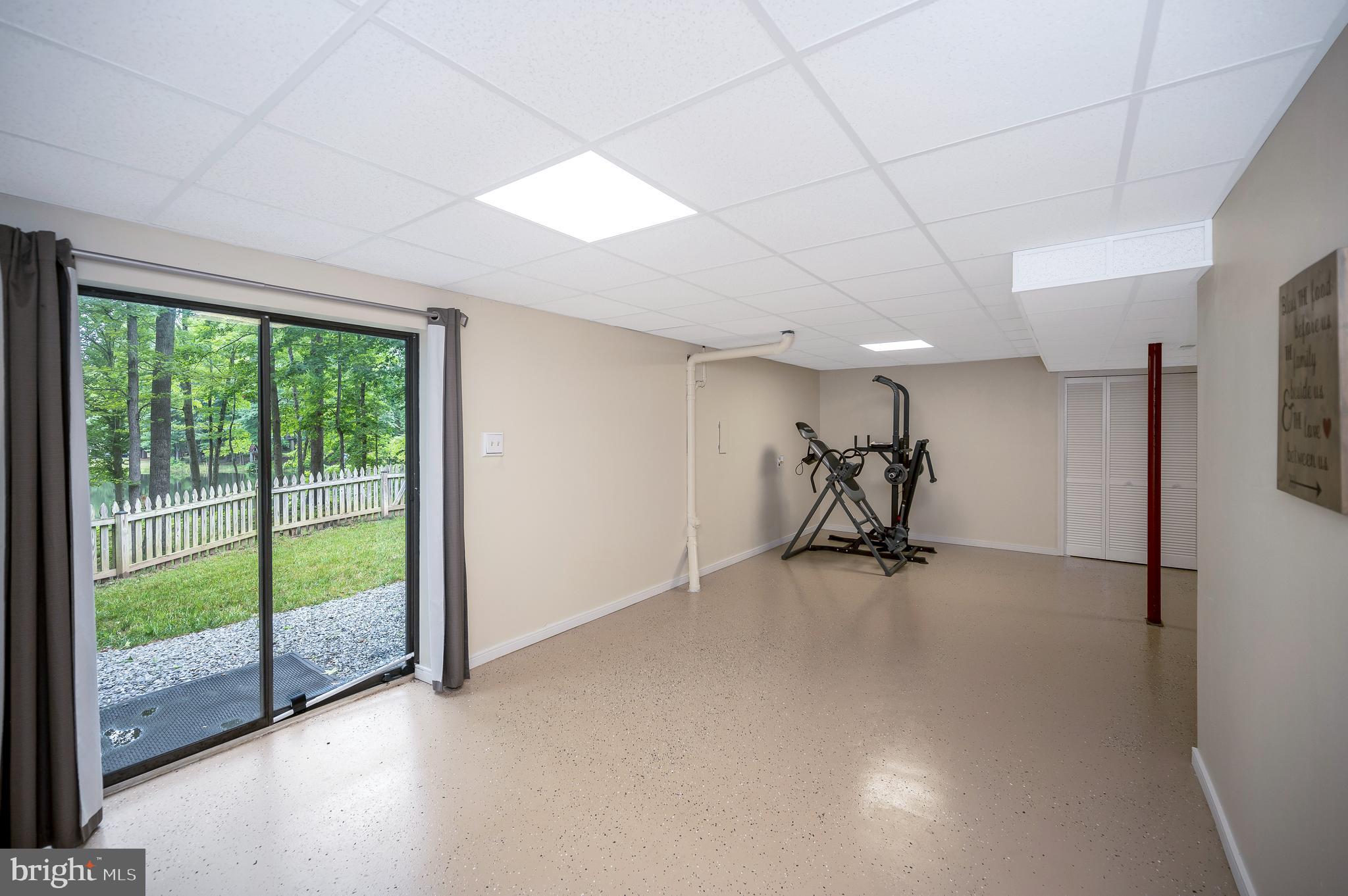 LAKE LAND OR - Residential