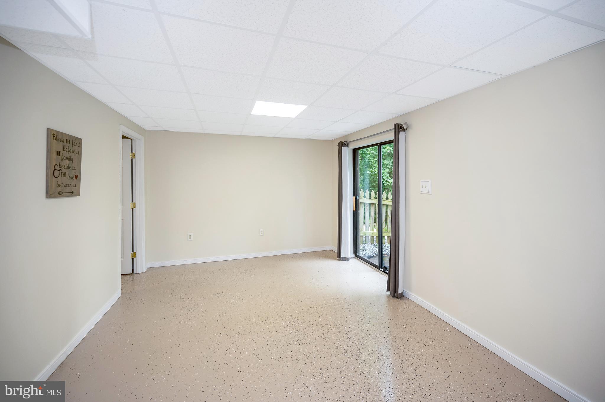 LAKE LAND OR - Residential