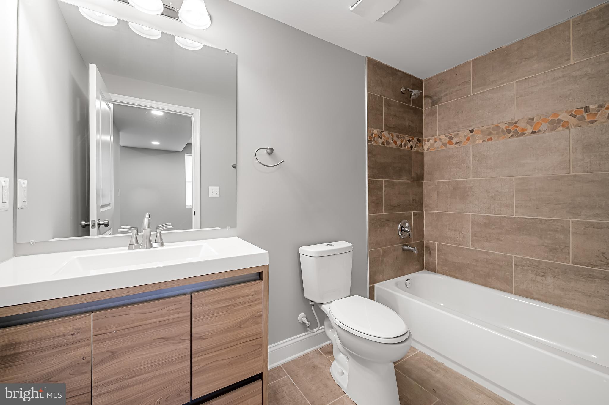 HAMILTON HEIGHTS - Residential