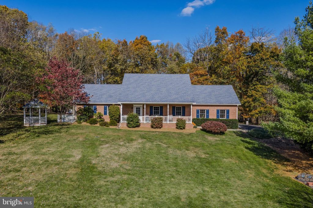 Photo of 293 Miranda Court, MARTINSBURG, WV 25403 (MLS # WVBE2045486)