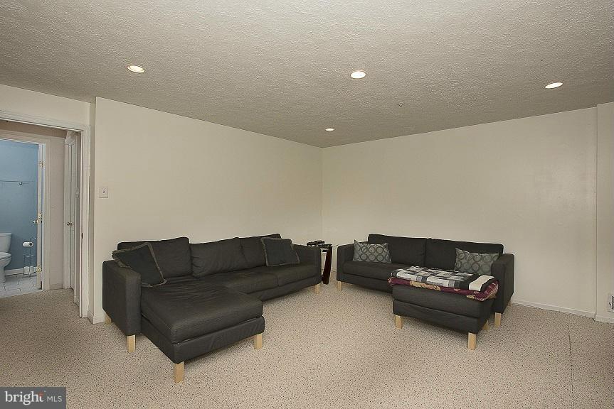 WYNDEMERE - Residential