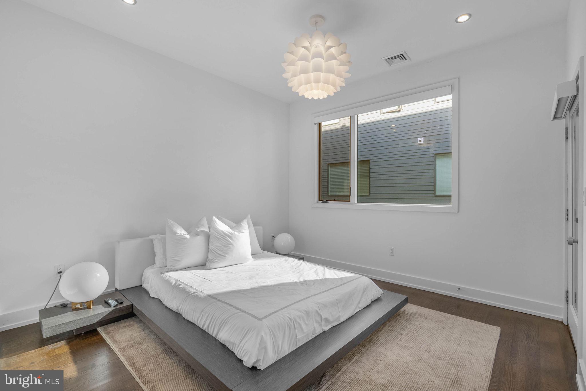 BELLA VISTA - Residential