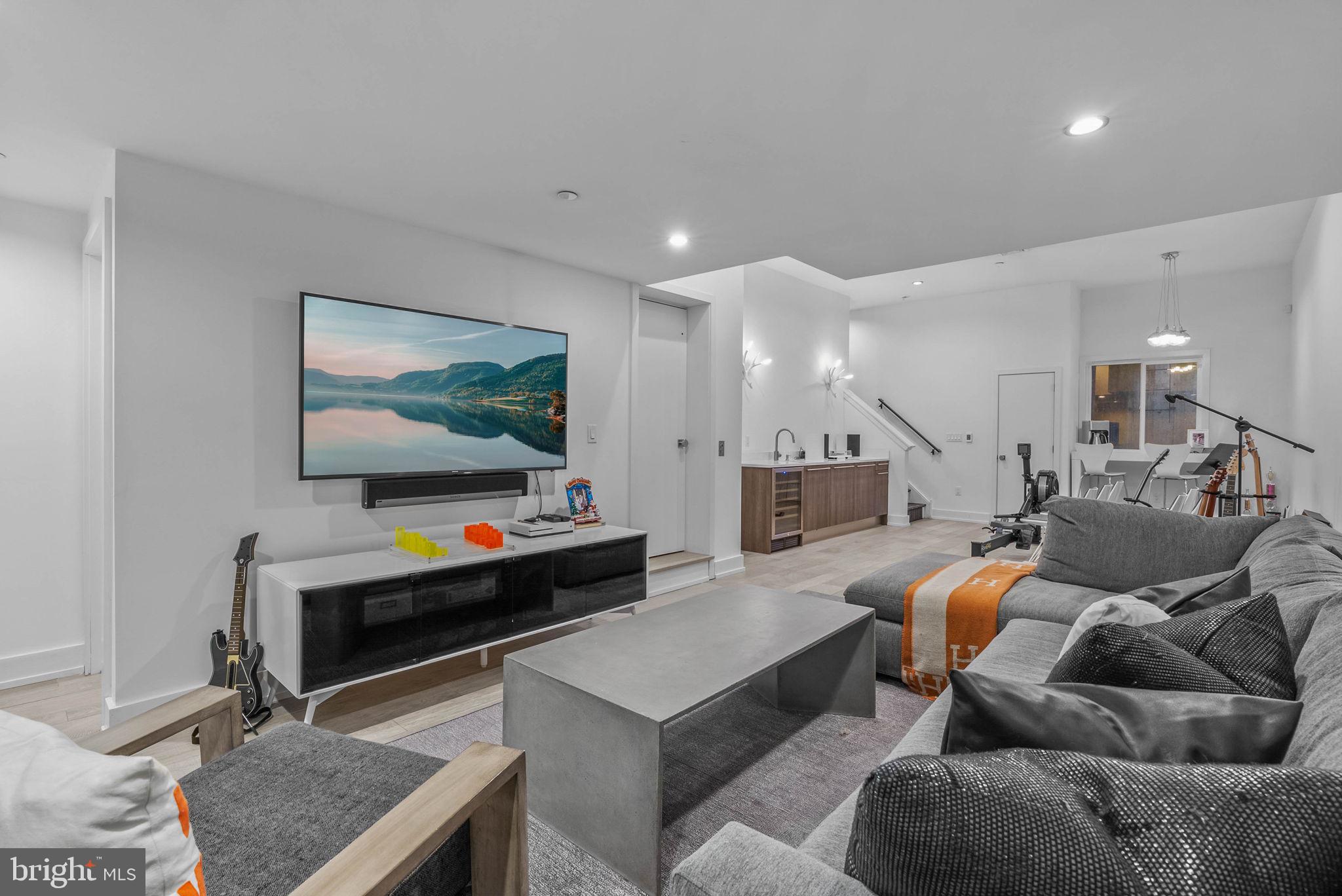 BELLA VISTA - Residential