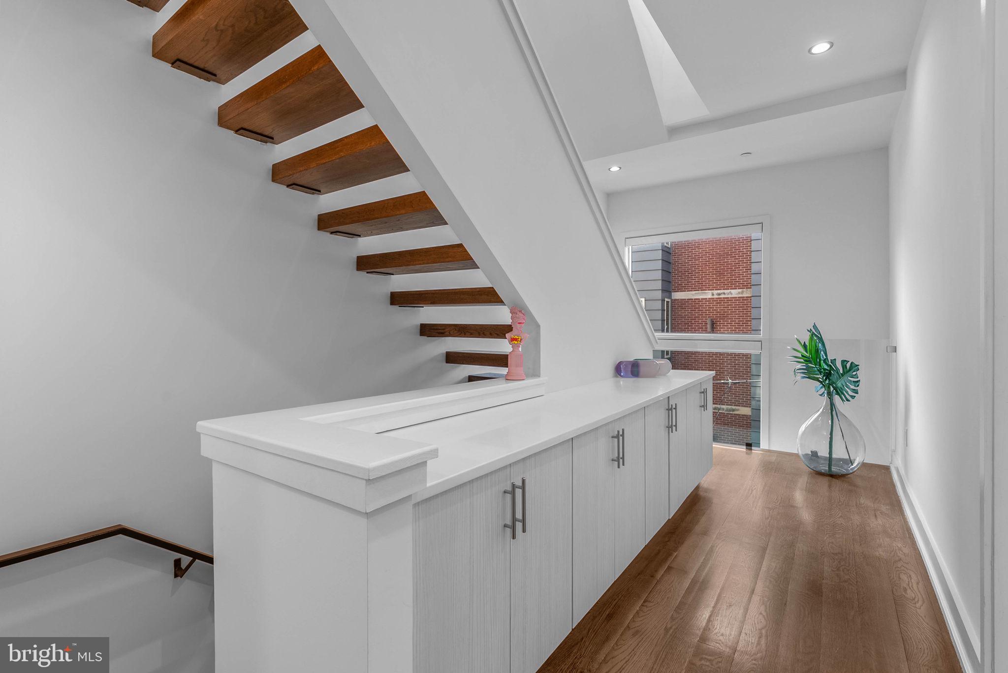 BELLA VISTA - Residential