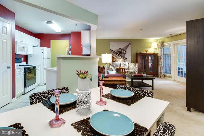 SAVOY PARK CONDOMINIUMS - Residential