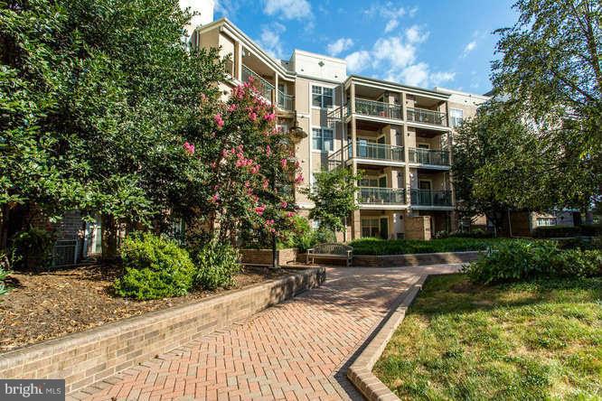 SAVOY PARK CONDOMINIUMS - Residential