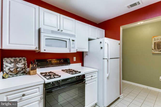 SAVOY PARK CONDOMINIUMS - Residential