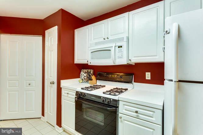 SAVOY PARK CONDOMINIUMS - Residential