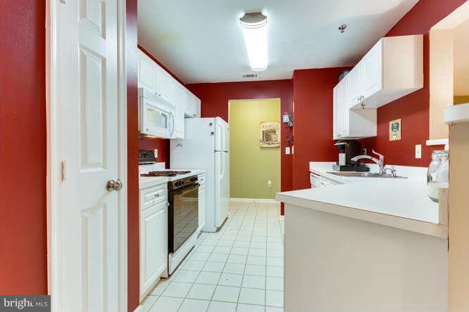 SAVOY PARK CONDOMINIUMS - Residential