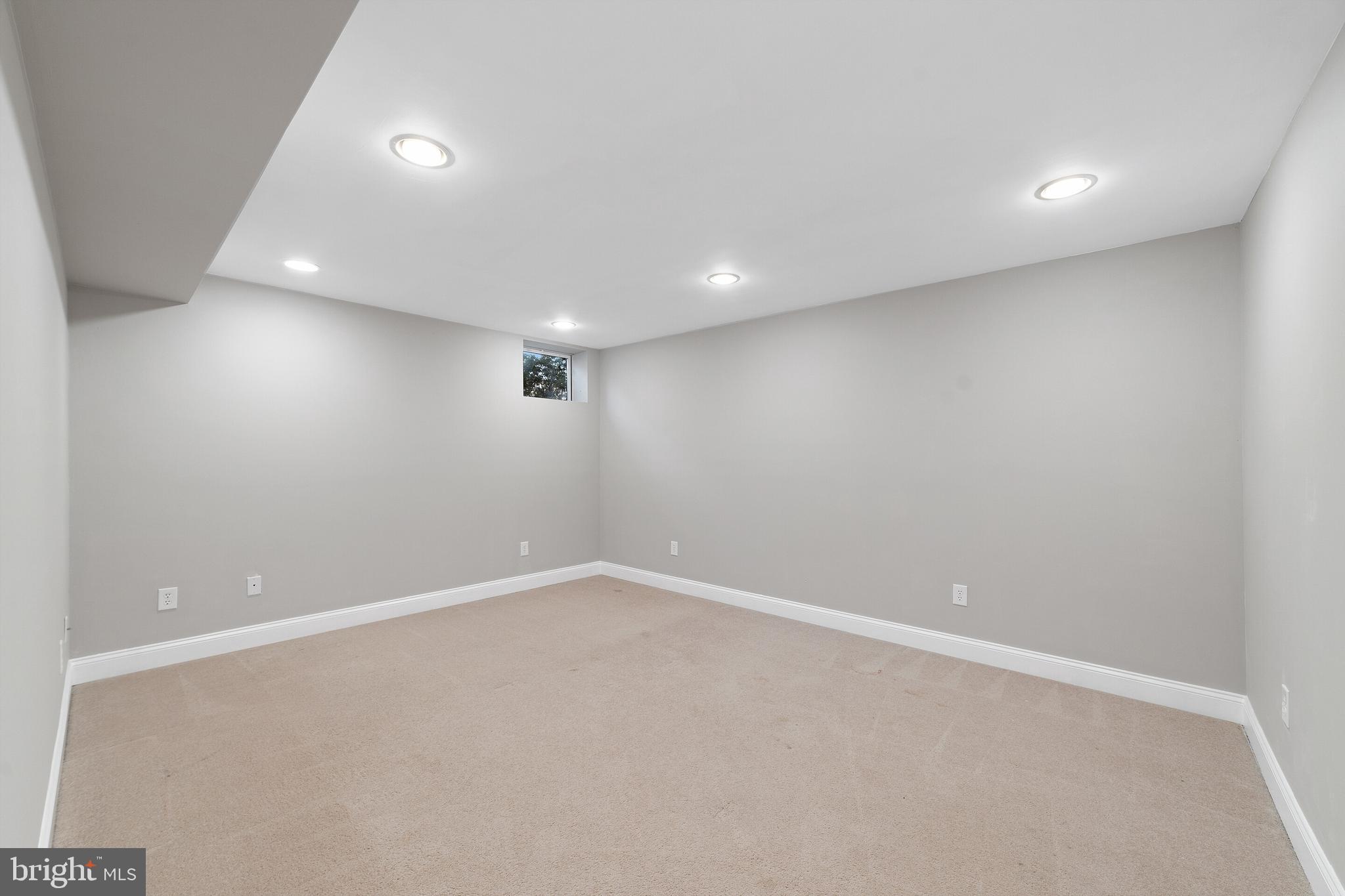 MOUNTAIN SHADE - Residential