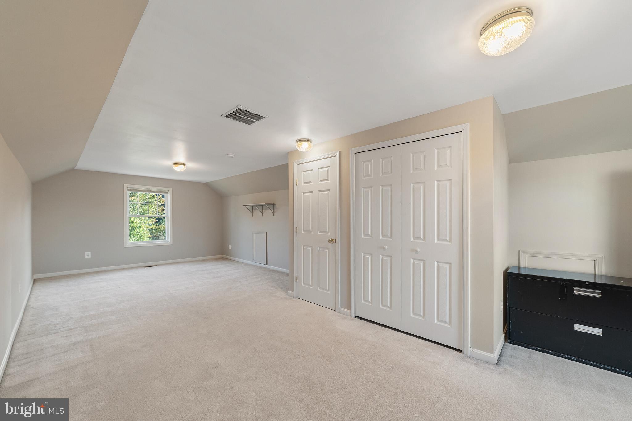 MOUNTAIN SHADE - Residential