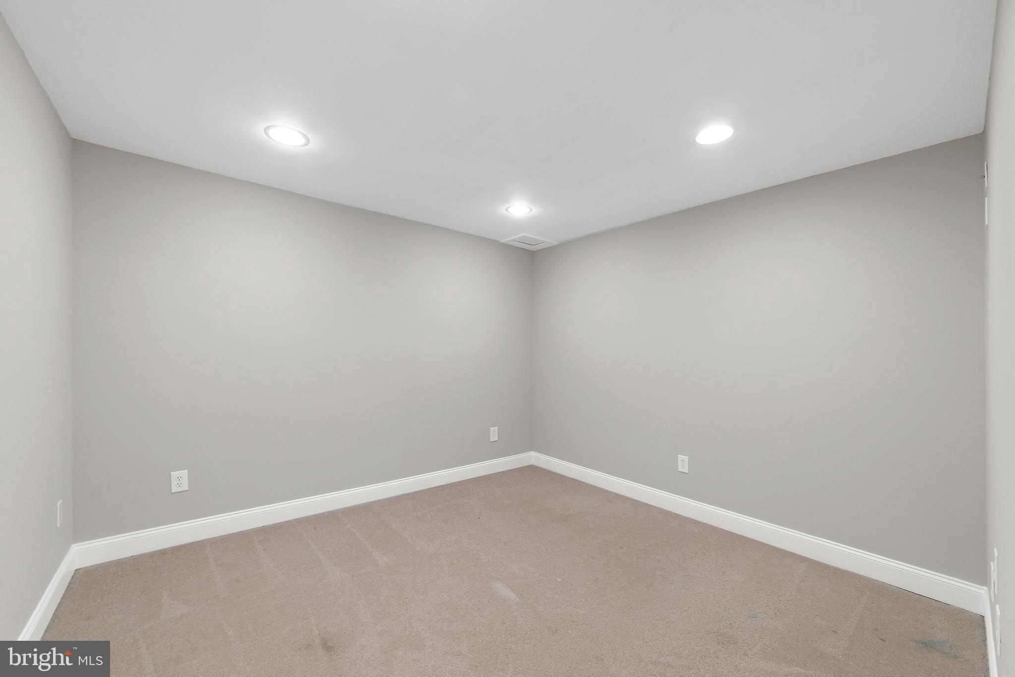 MOUNTAIN SHADE - Residential