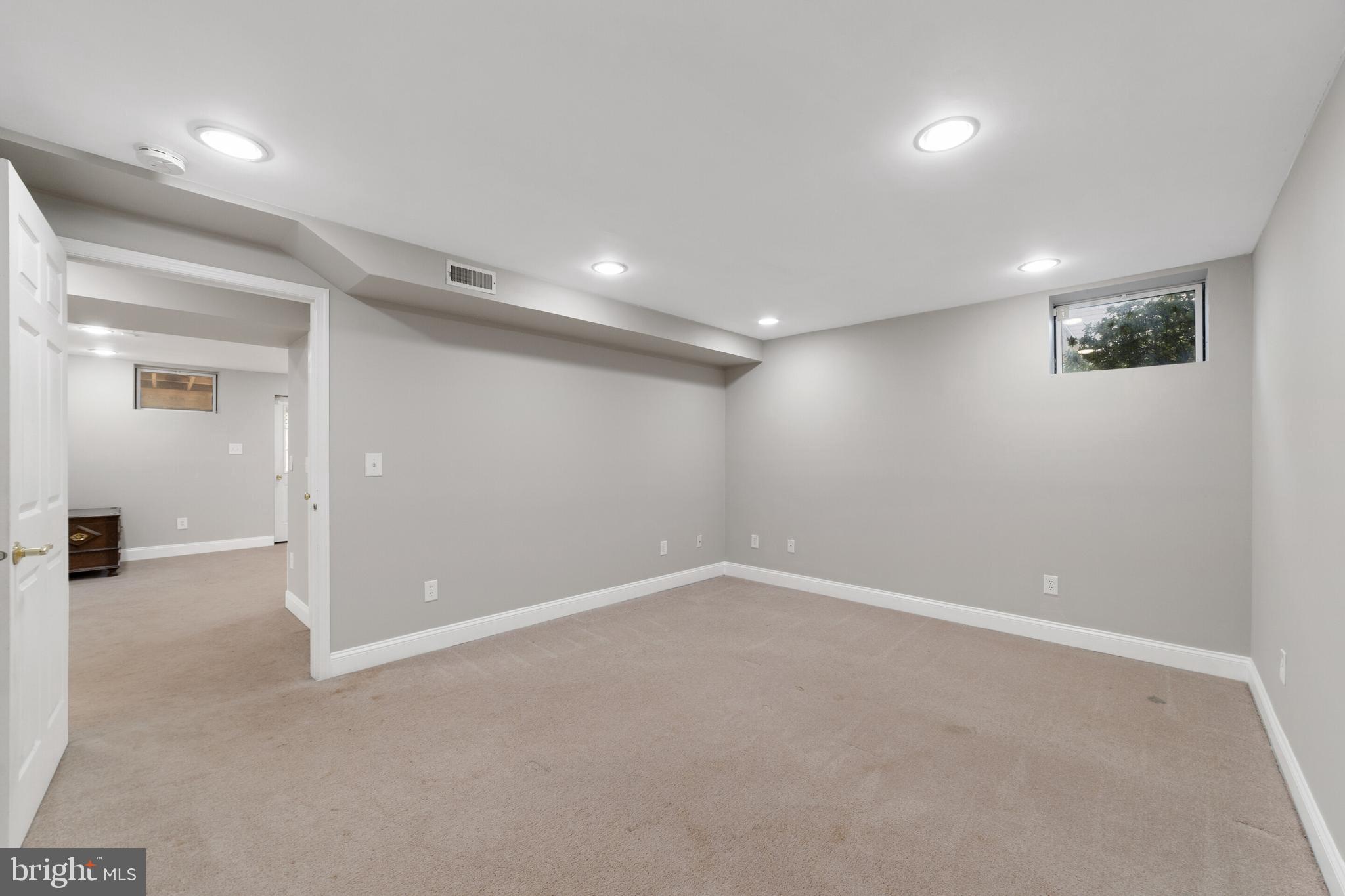 MOUNTAIN SHADE - Residential