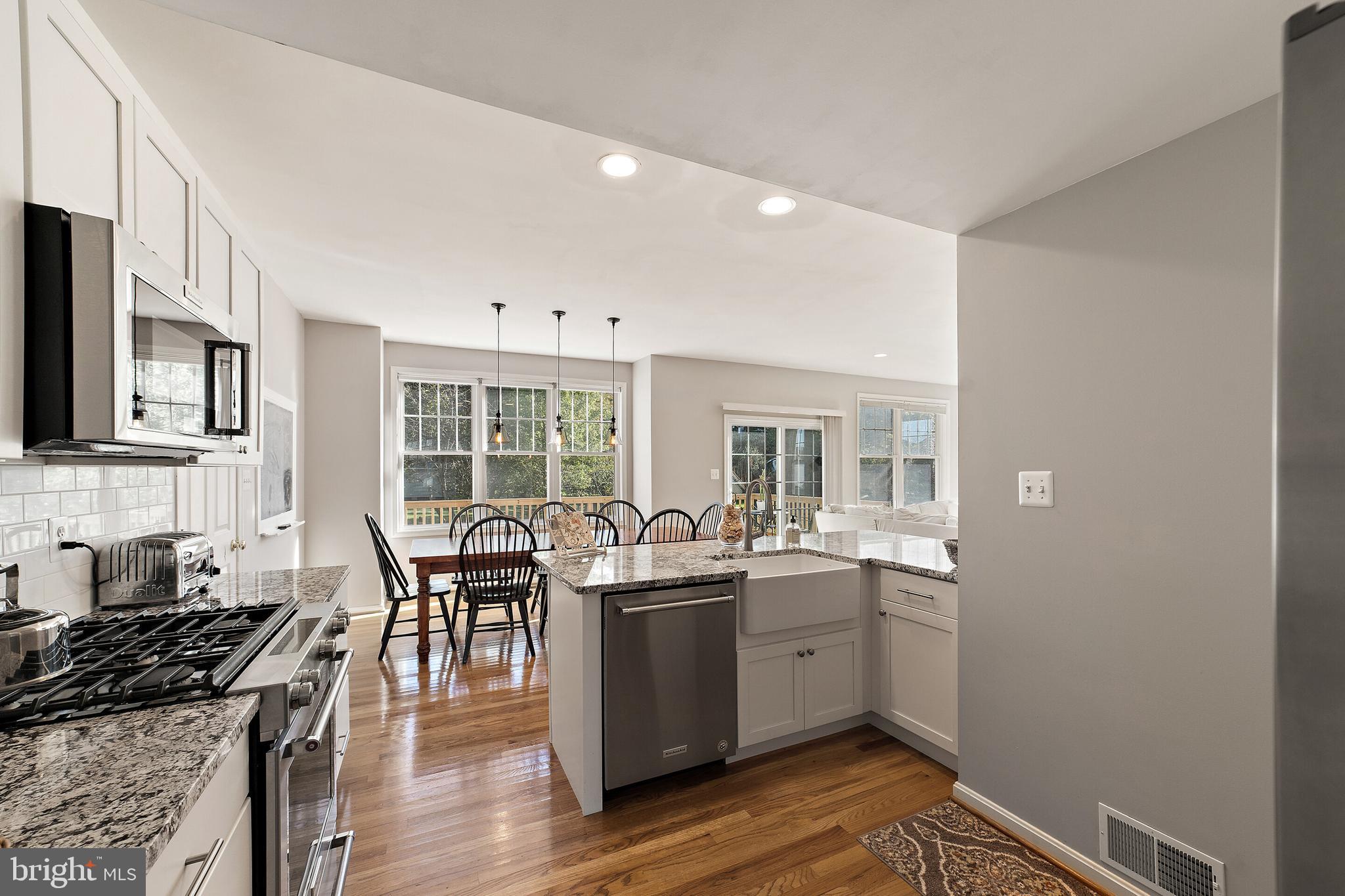 MOUNTAIN SHADE - Residential