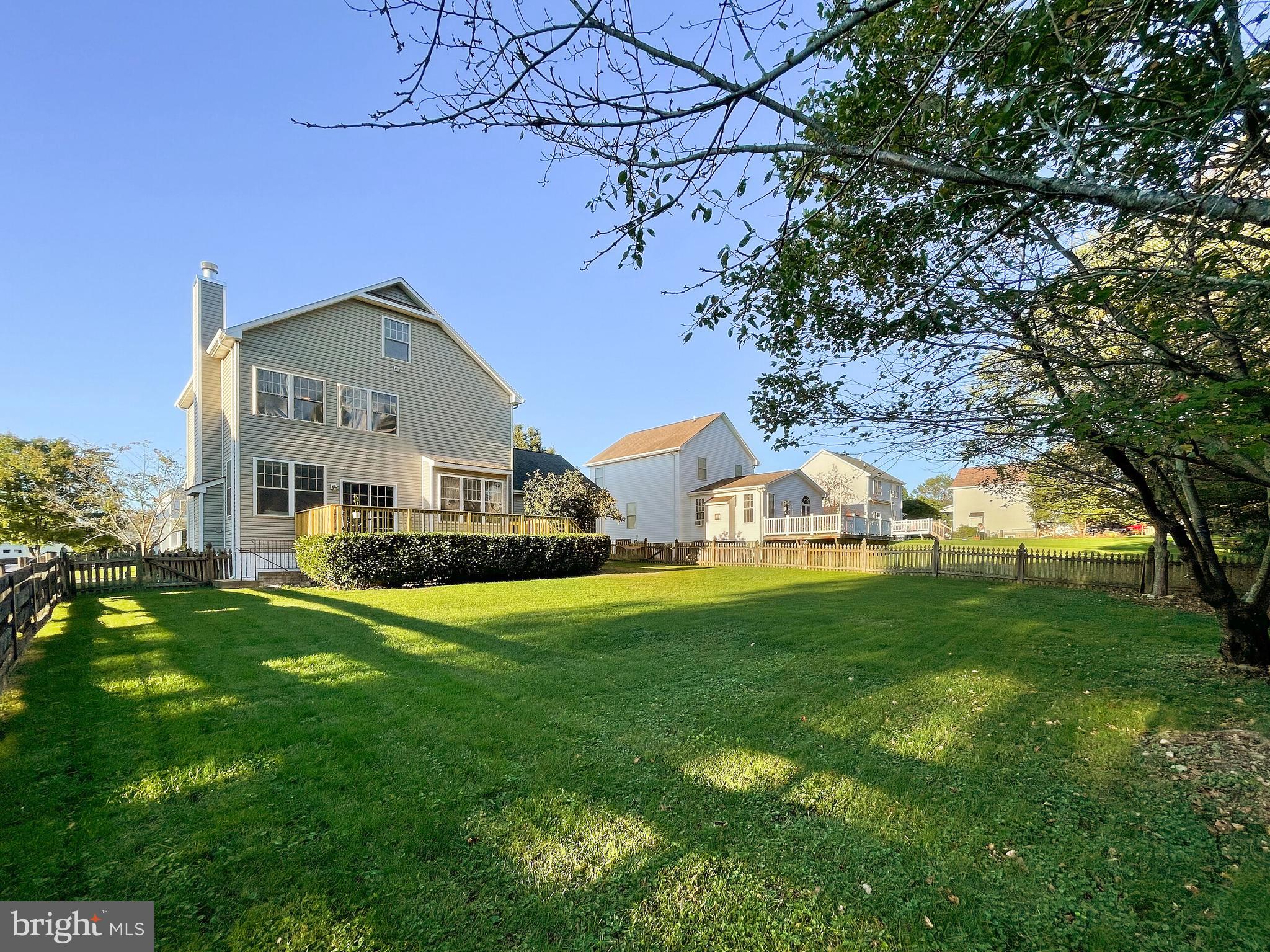 MOUNTAIN SHADE - Residential