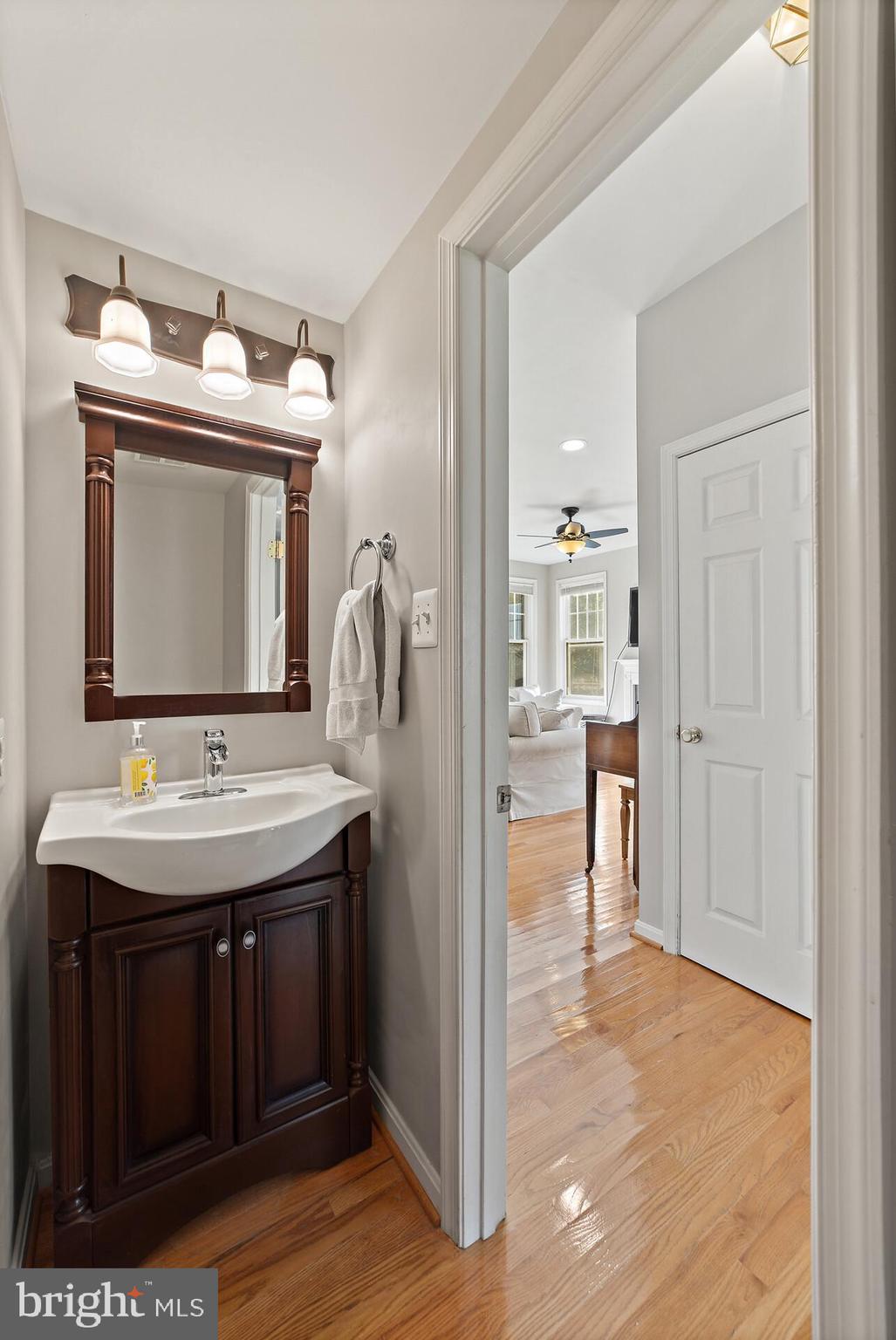 MOUNTAIN SHADE - Residential