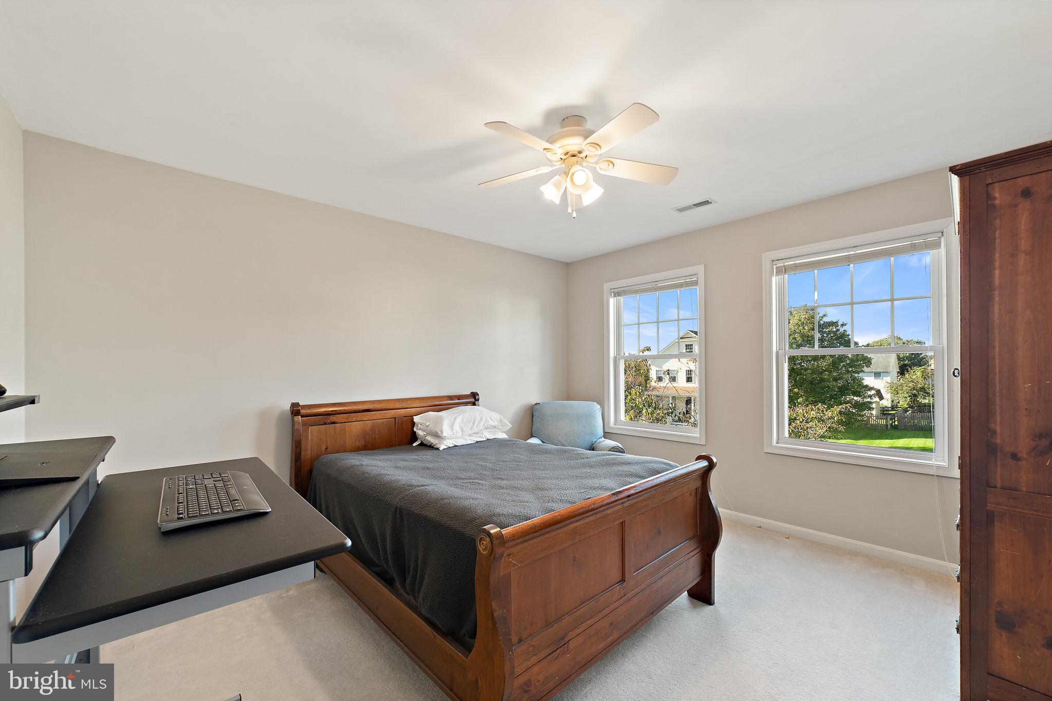 MOUNTAIN SHADE - Residential