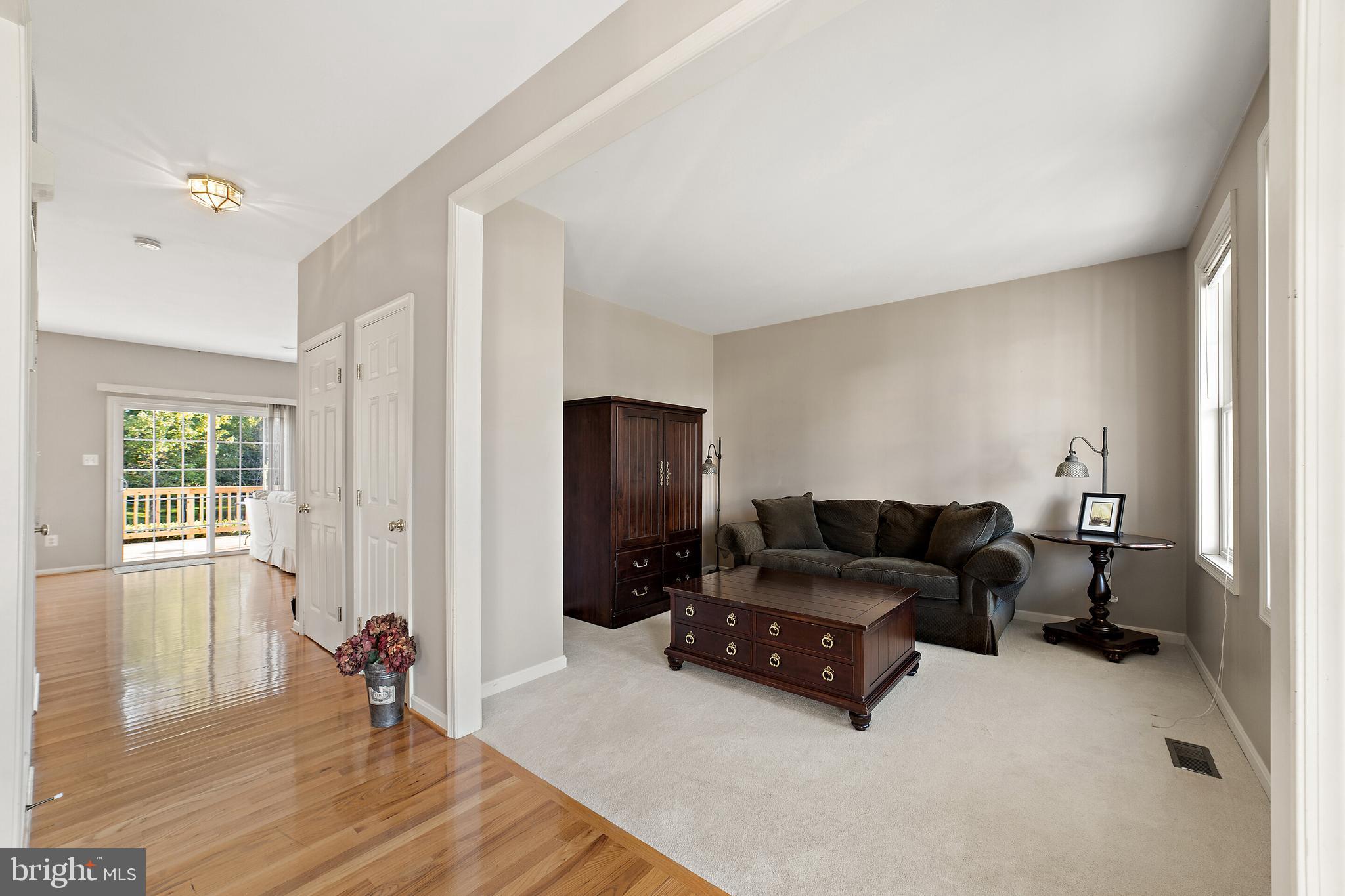 MOUNTAIN SHADE - Residential